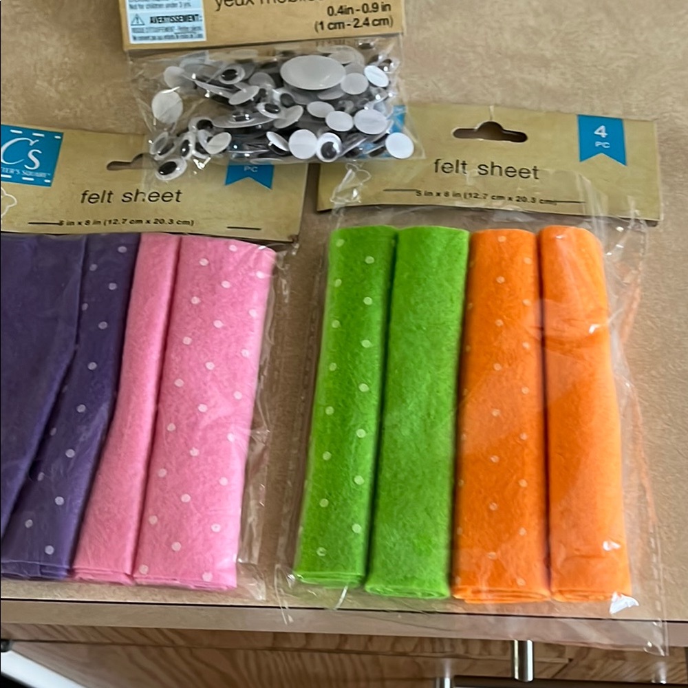 Colorful Polka Dot Felt Sheets Set